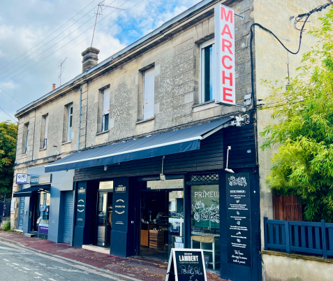 Façade Le Petit Marché - Le Bouscat